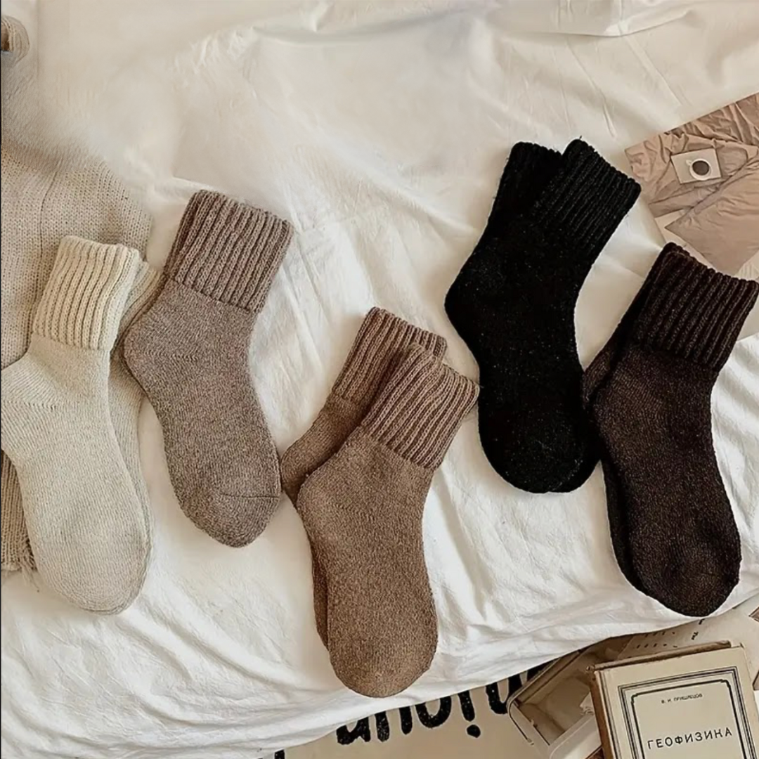 Lot de 5 paires de bas d’hiver en laine pour femme – Chauds, doux et relaxants | Élanor - Arctika™